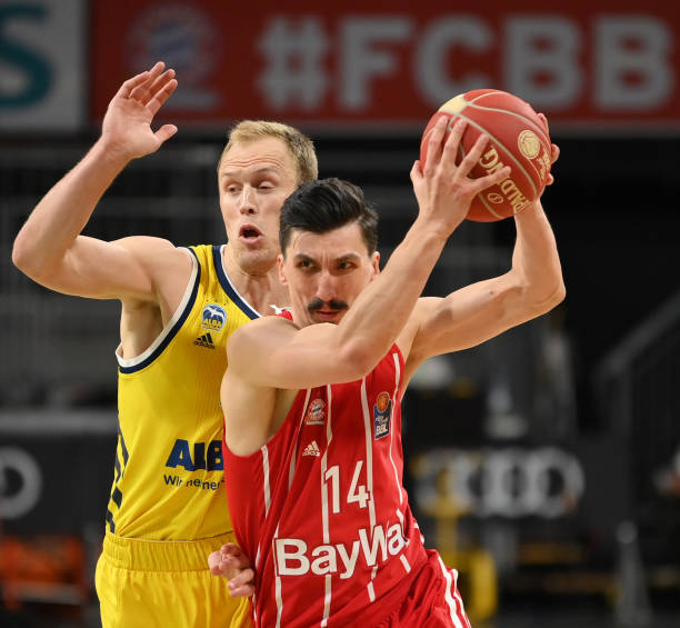 墙铁壁般坚 墙铁壁般坚