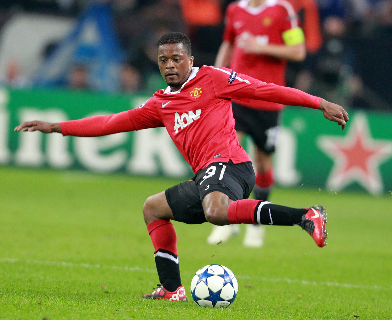 勒沃库森本 勒沃库森本