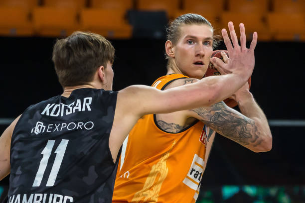 运动员全面 运动员全面